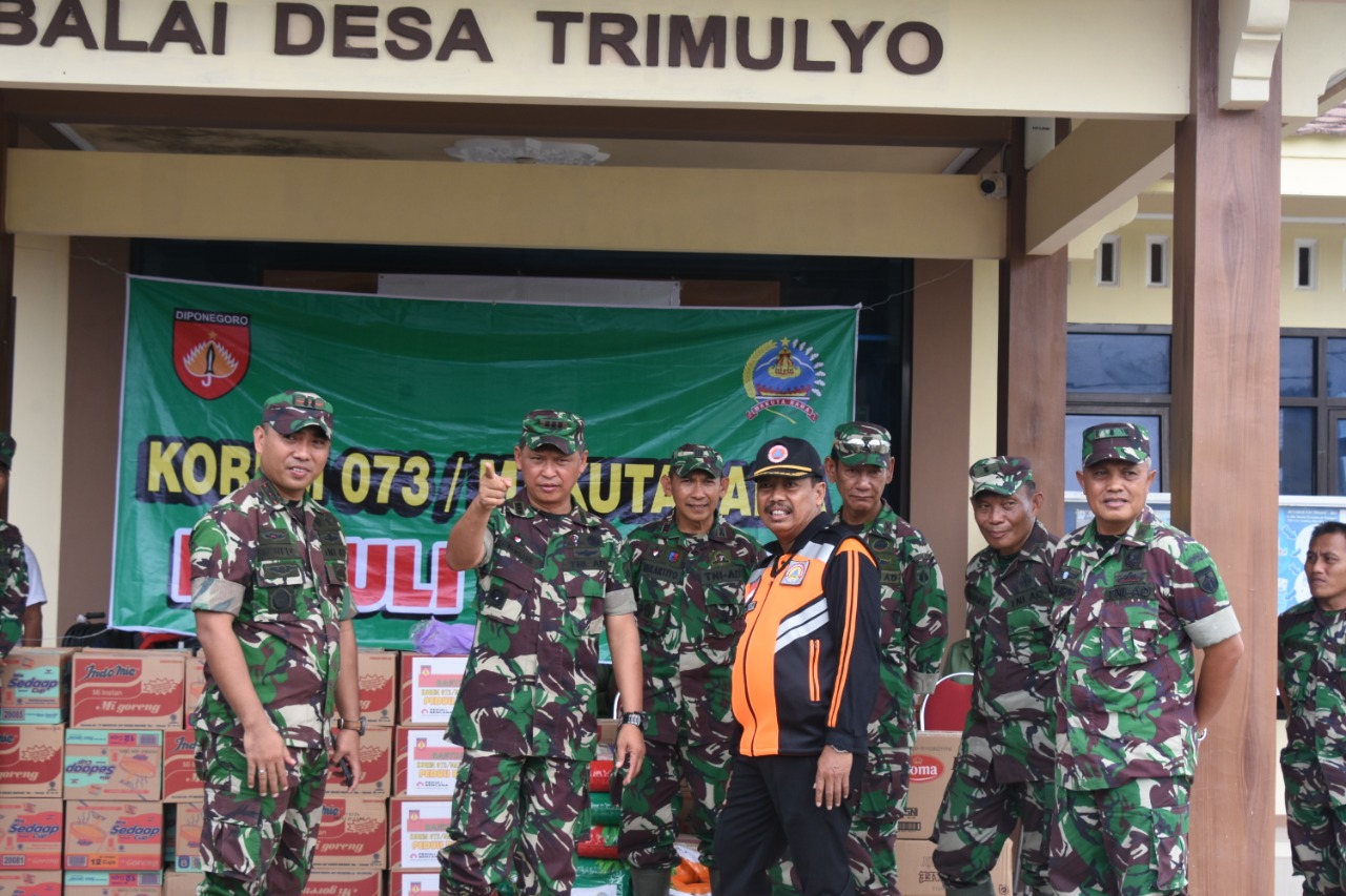 Komandan Korem 073/Mkt Tinjau bencana banjir di Kab. Demak